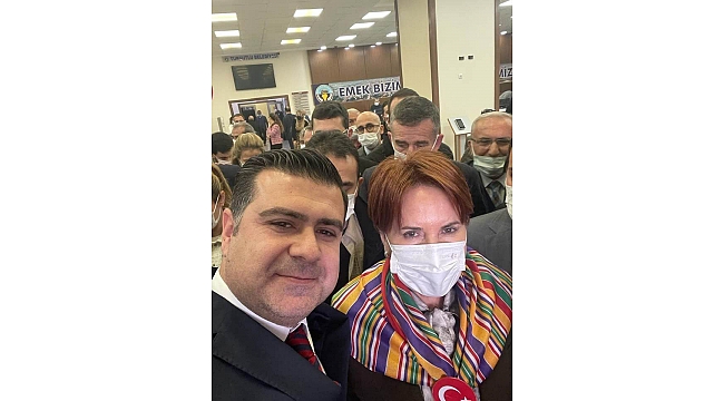 İYİ Parti Genel Başkanı Akşener Manisa'da esnaf ziyareti yaptı 